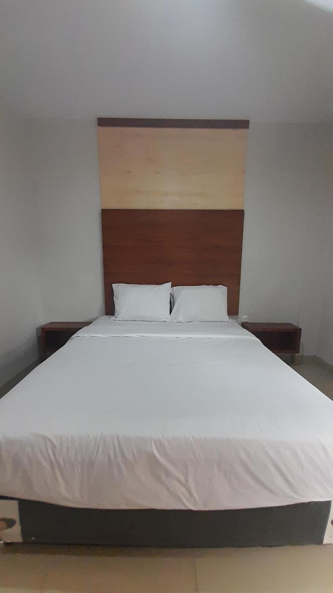 Oyo 93101 Al-Ainah Family Homestay Medan Ngoại thất bức ảnh