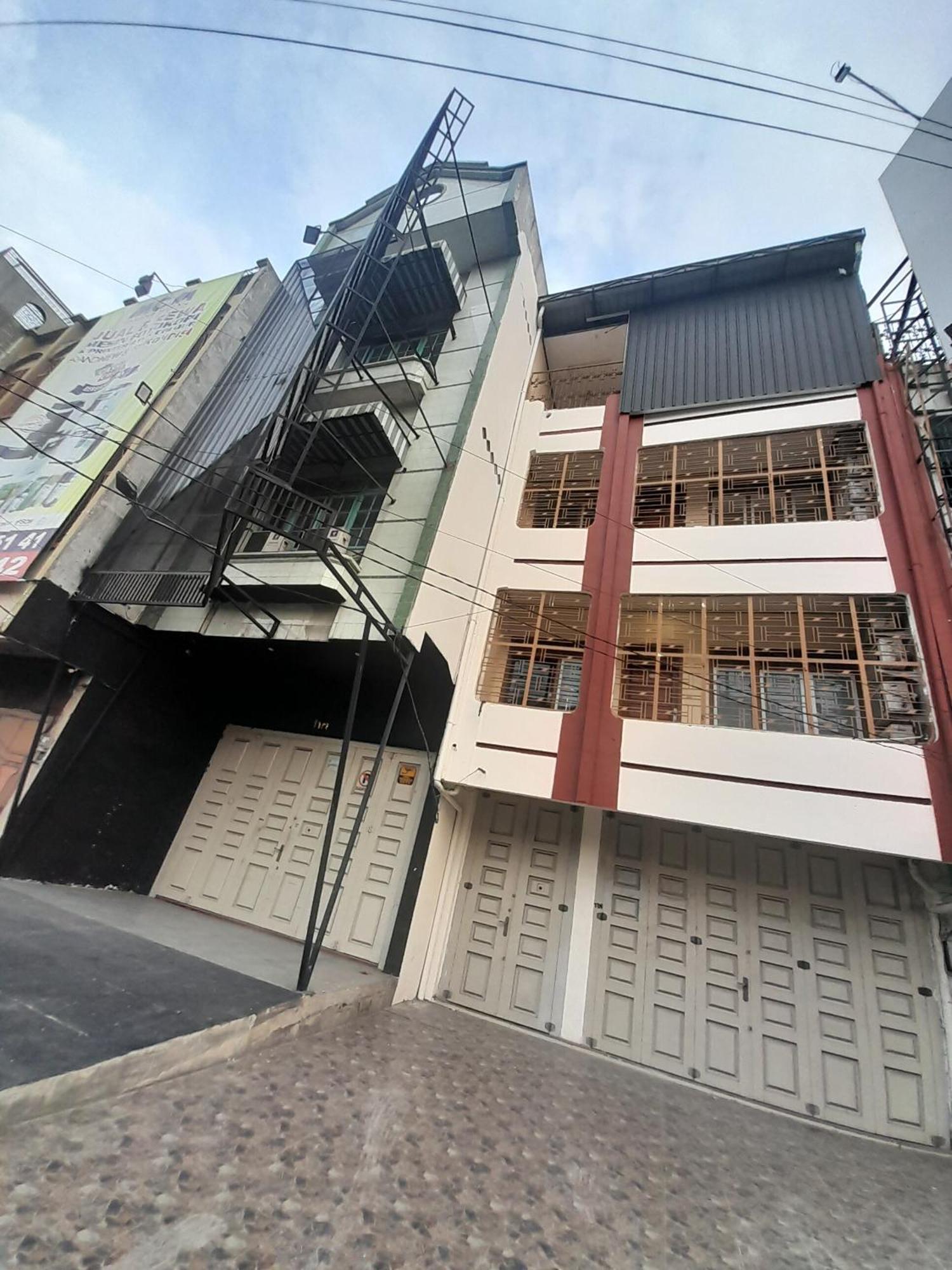 Oyo 93101 Al-Ainah Family Homestay Medan Ngoại thất bức ảnh